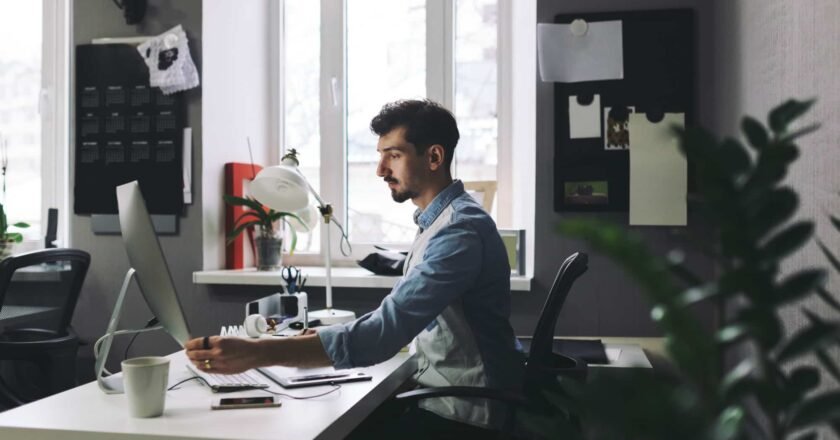 Top Strategies to Stay Productive in the Office